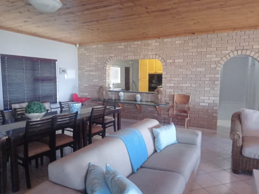 6 Bedroom Property for Sale in Aston Bay Eastern Cape